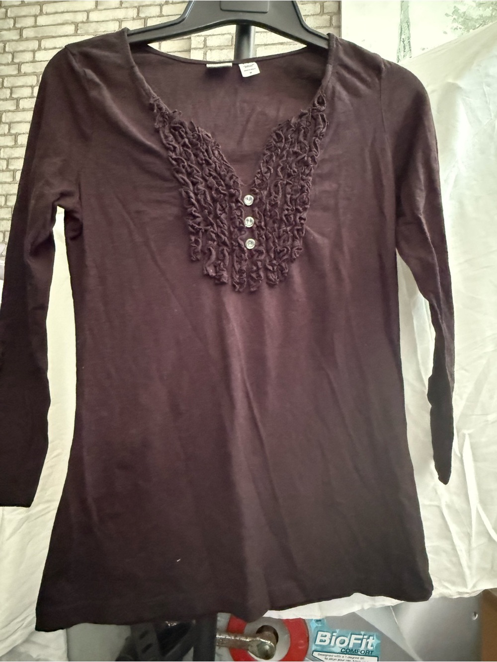 Women’s Long-Sleeve Ruffle V-Neck Top - Black